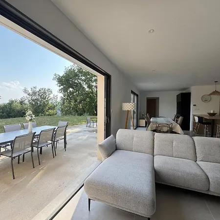 بيت للعطل Les 2 Chenes Saint-Julien-du-Serre